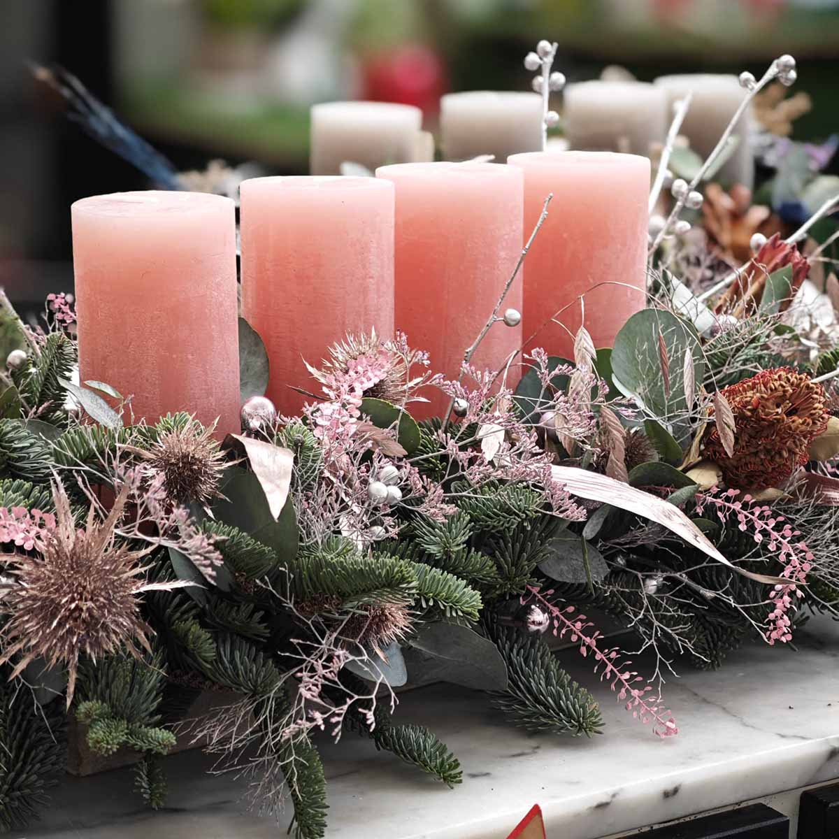 adventn&yacute; veniec velky adventn&yacute; aranzman svetlo ružov&yacute; kvety pre vas 2024 34.jpg